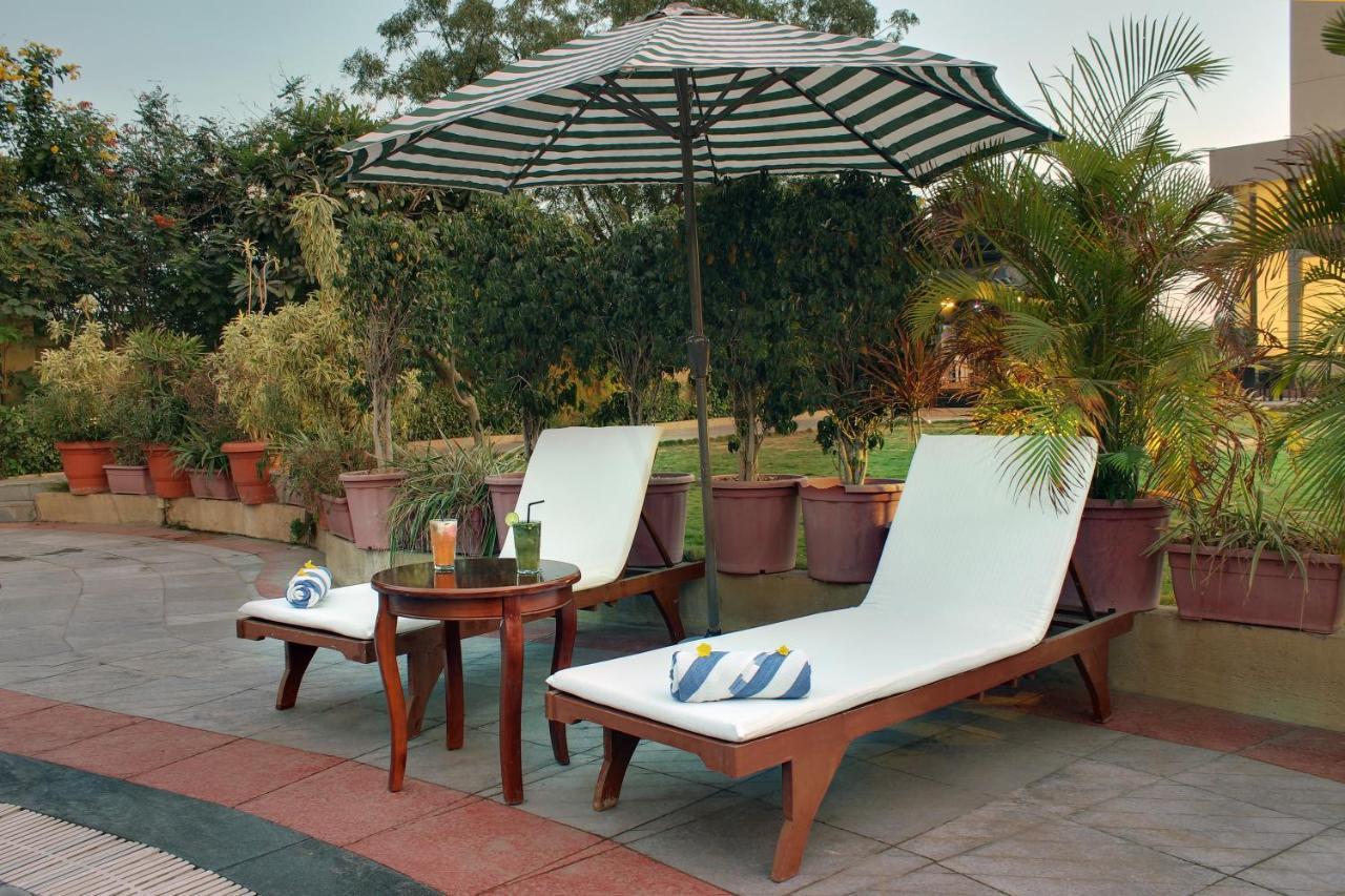 Temple Tree Hotel Shirdi Zewnętrze zdjęcie