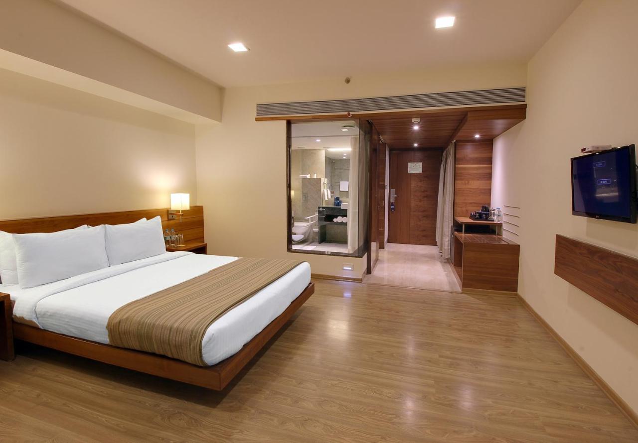 Temple Tree Hotel Shirdi Zewnętrze zdjęcie